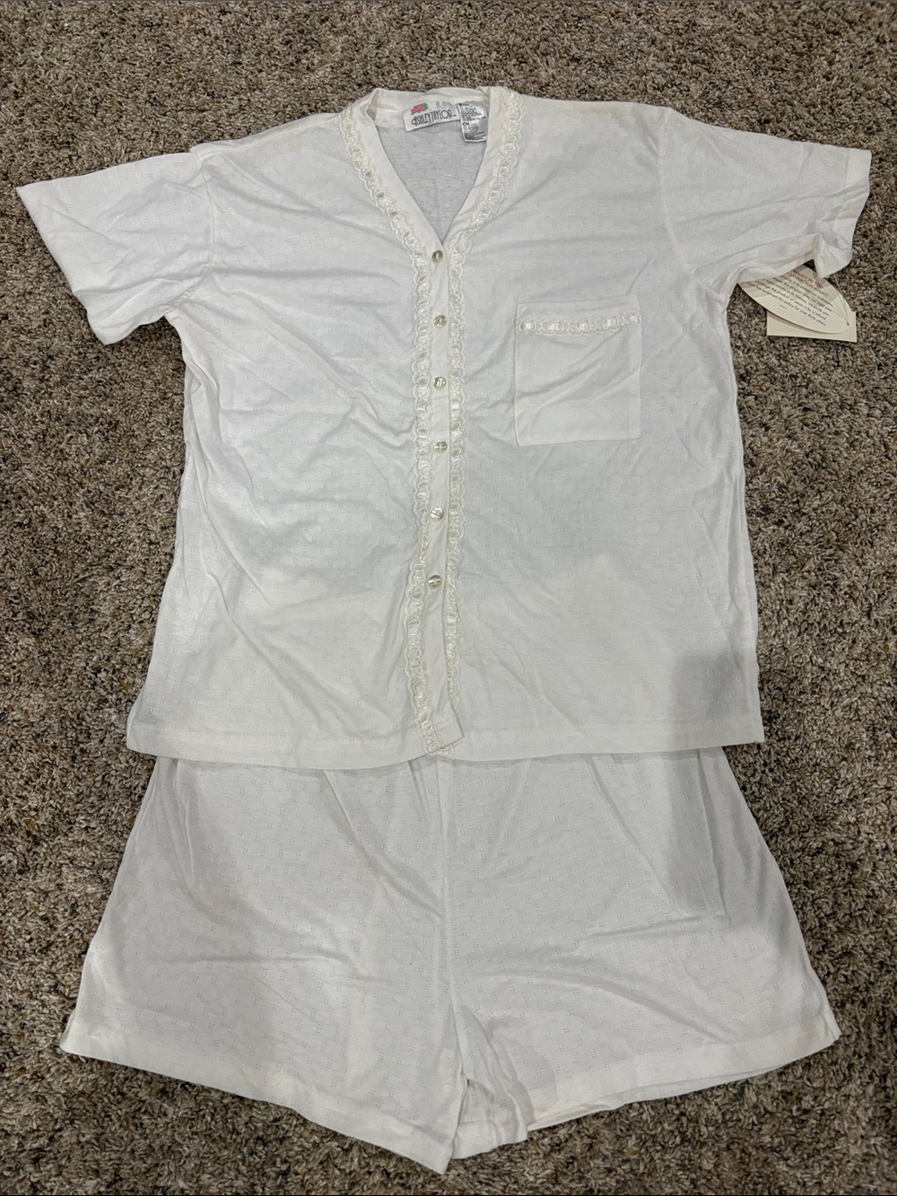 Ashley Taylor White Short Sleeve Button Pajama Set